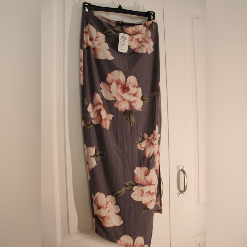 Windsor Gray Midi Skirt with Pink Floral - Picture 6 of 7